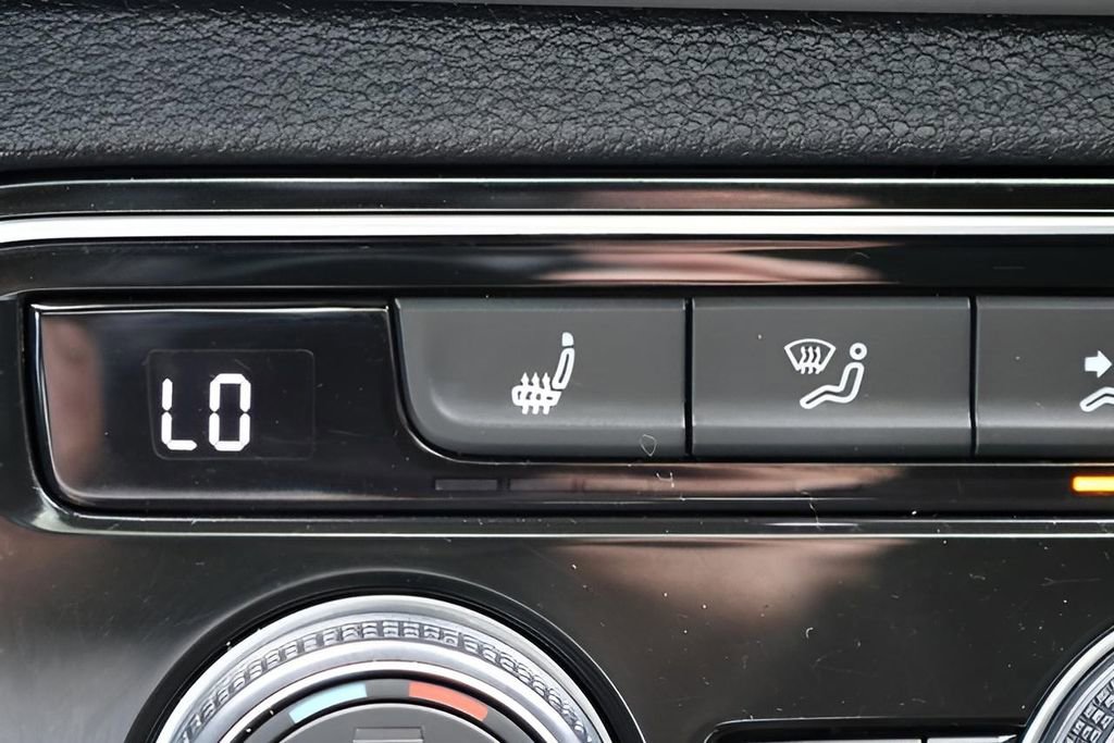 Used 2021 Volkswagen Atlas Cross Sport SEL FWD image 23