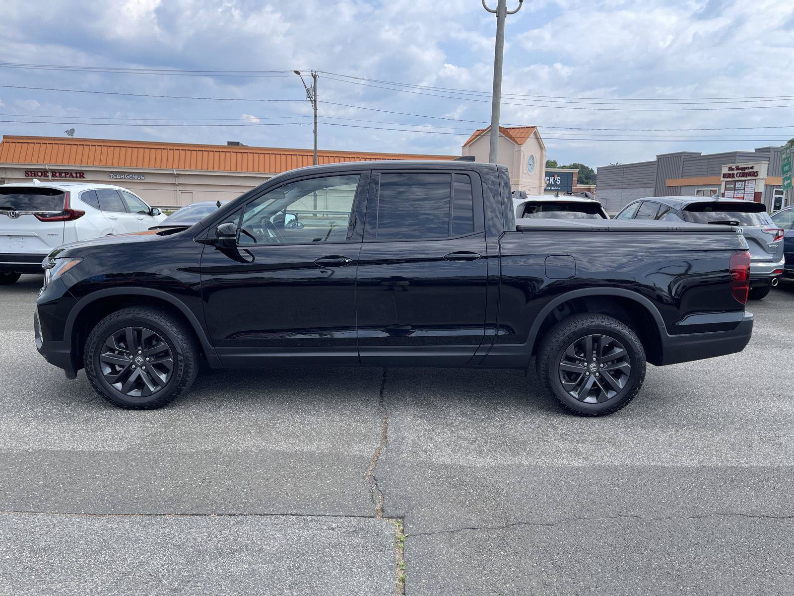 Used 2025 Honda Ridgeline Sport image 19