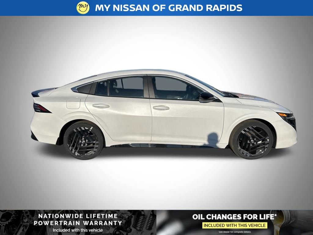 New 2026 Nissan Sentra SR w/ Floor Mat Package image 7