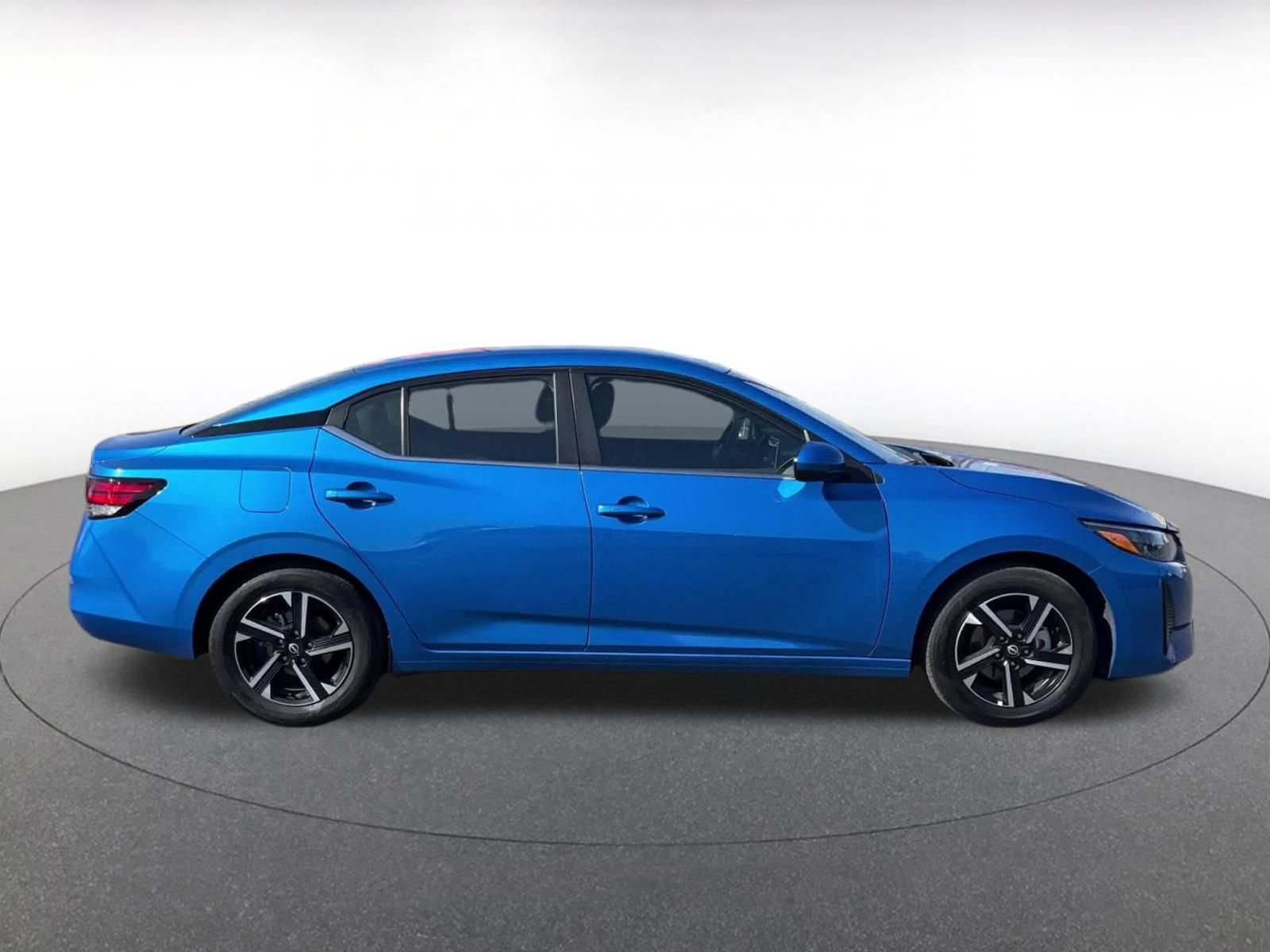 Used 2025 Nissan Sentra SV FWD image 13