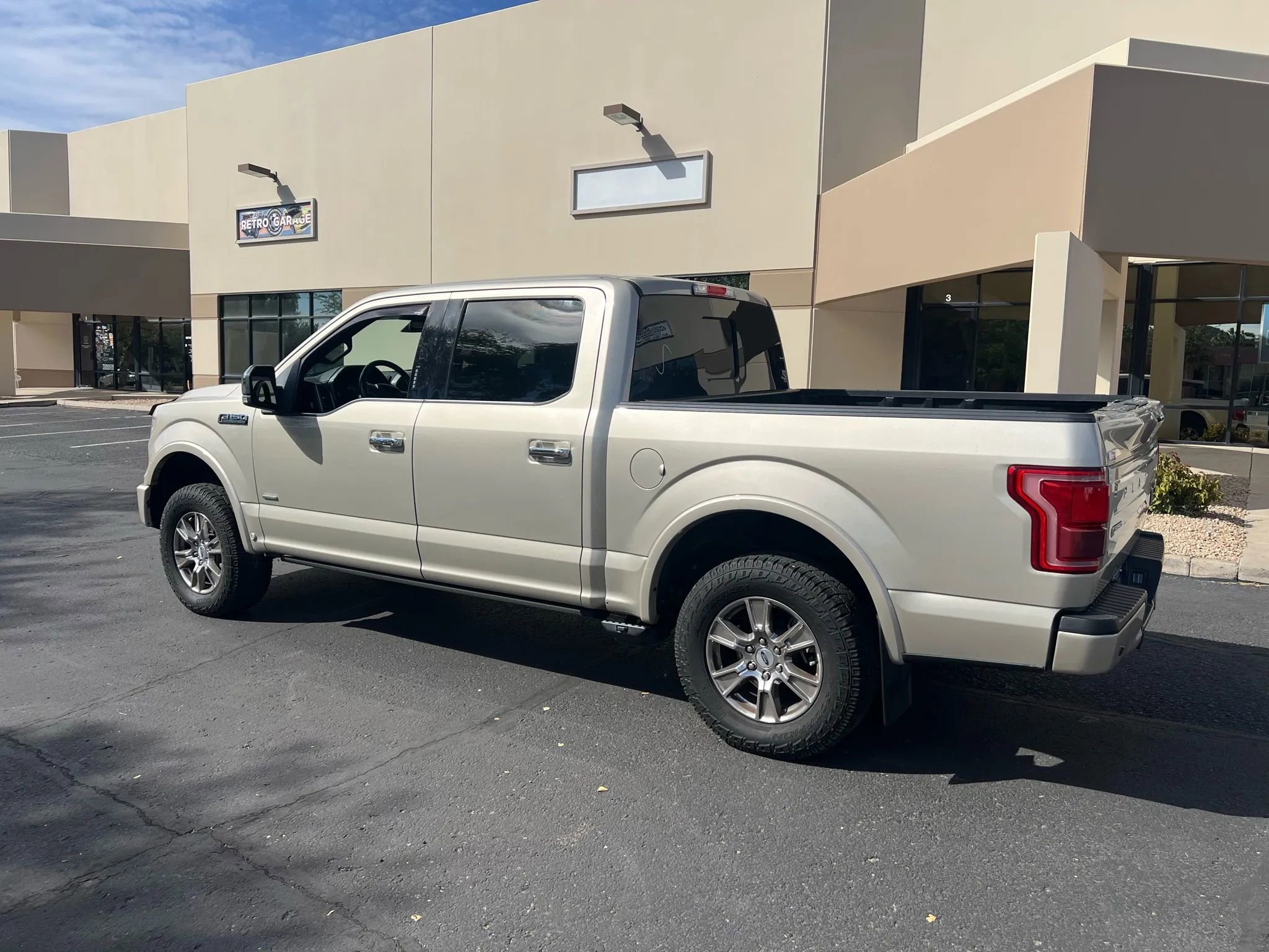 Used 2017 Ford F150 Platinum w/ Equipment Group 701A Luxury image 2