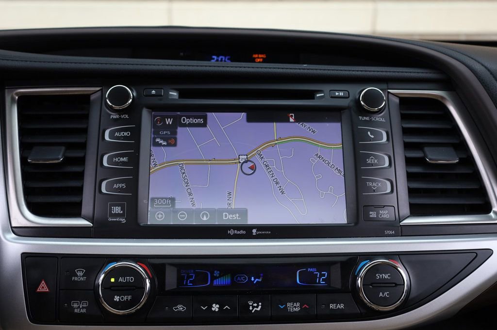 Used 2015 Toyota Highlander Limited image 41