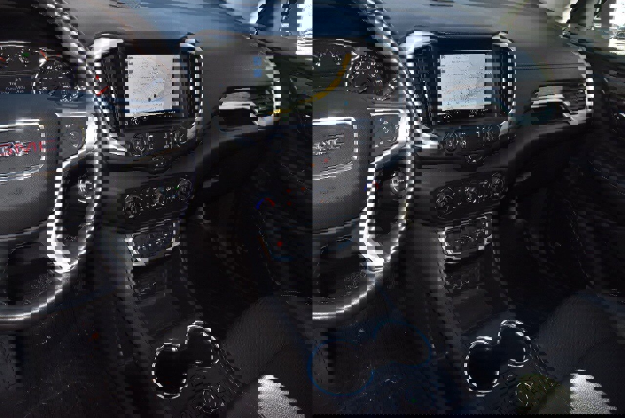 Used 2022 GMC Terrain SLT w/ Infotainment Package II image 26