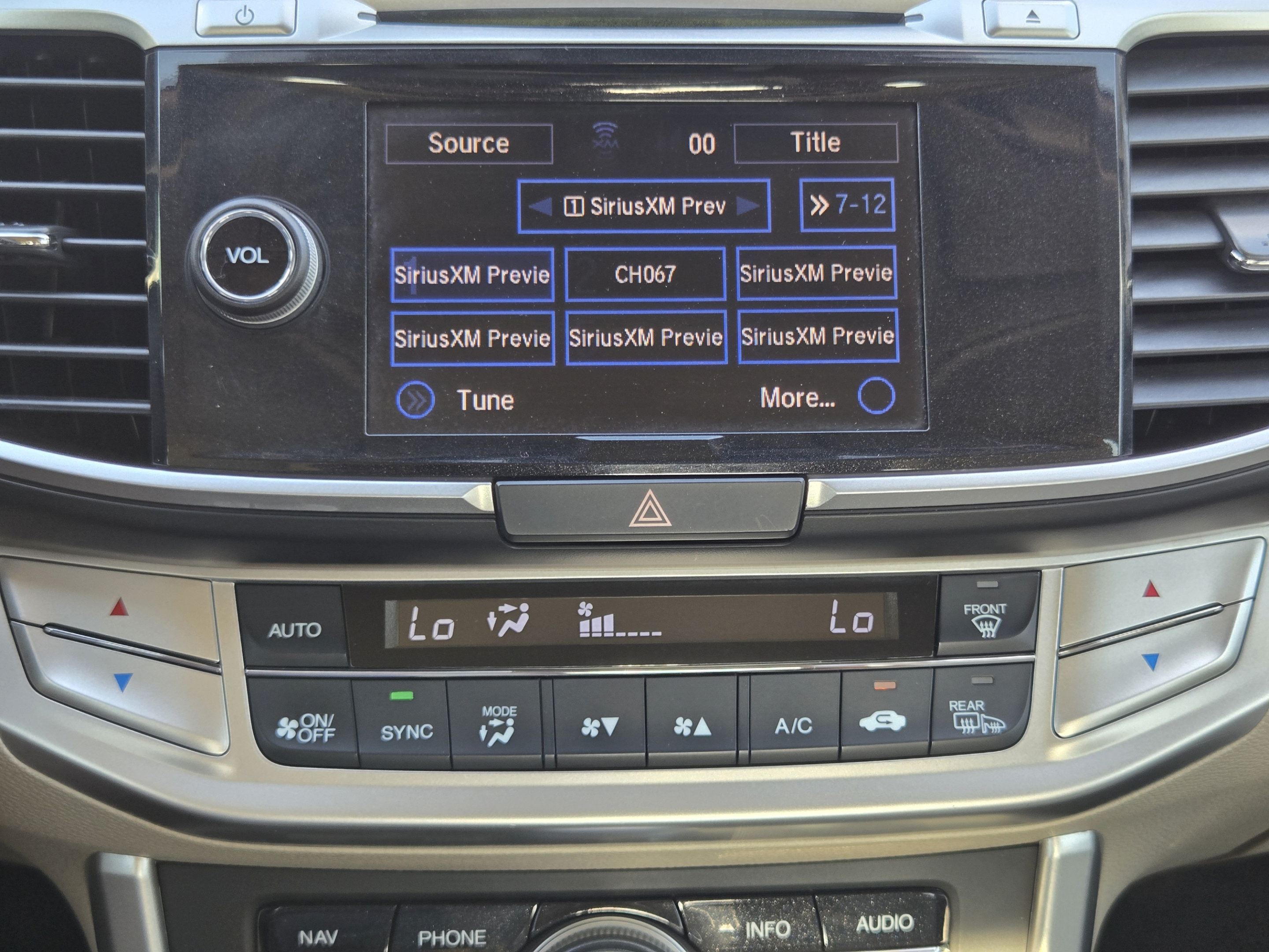 Used 2015 Honda Accord Touring image 15