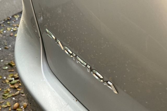 Used 2024 Chrysler Pacifica Touring-L image 6