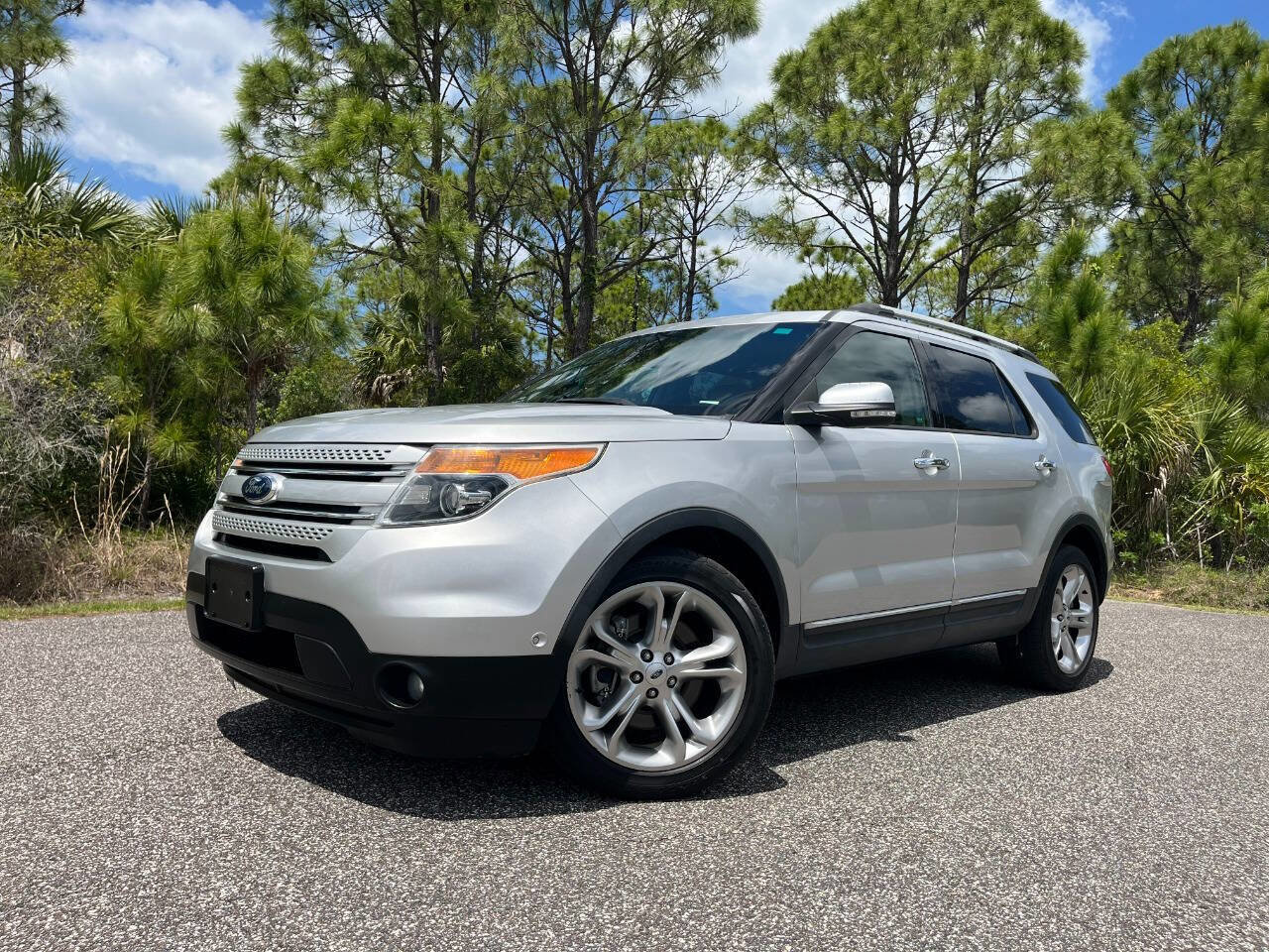 Used 2013 Ford Explorer Limited image 1