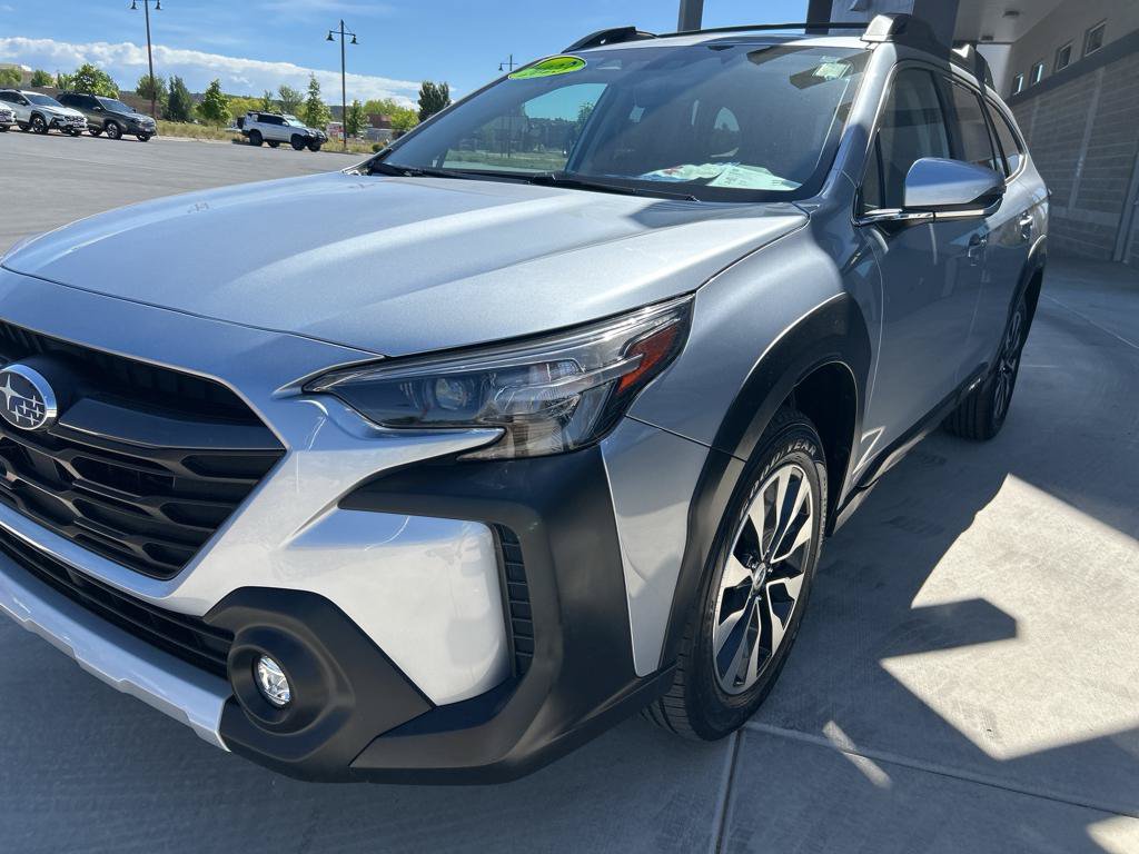 Certified 2023 Subaru Outback Limited AWD/4WD image 4