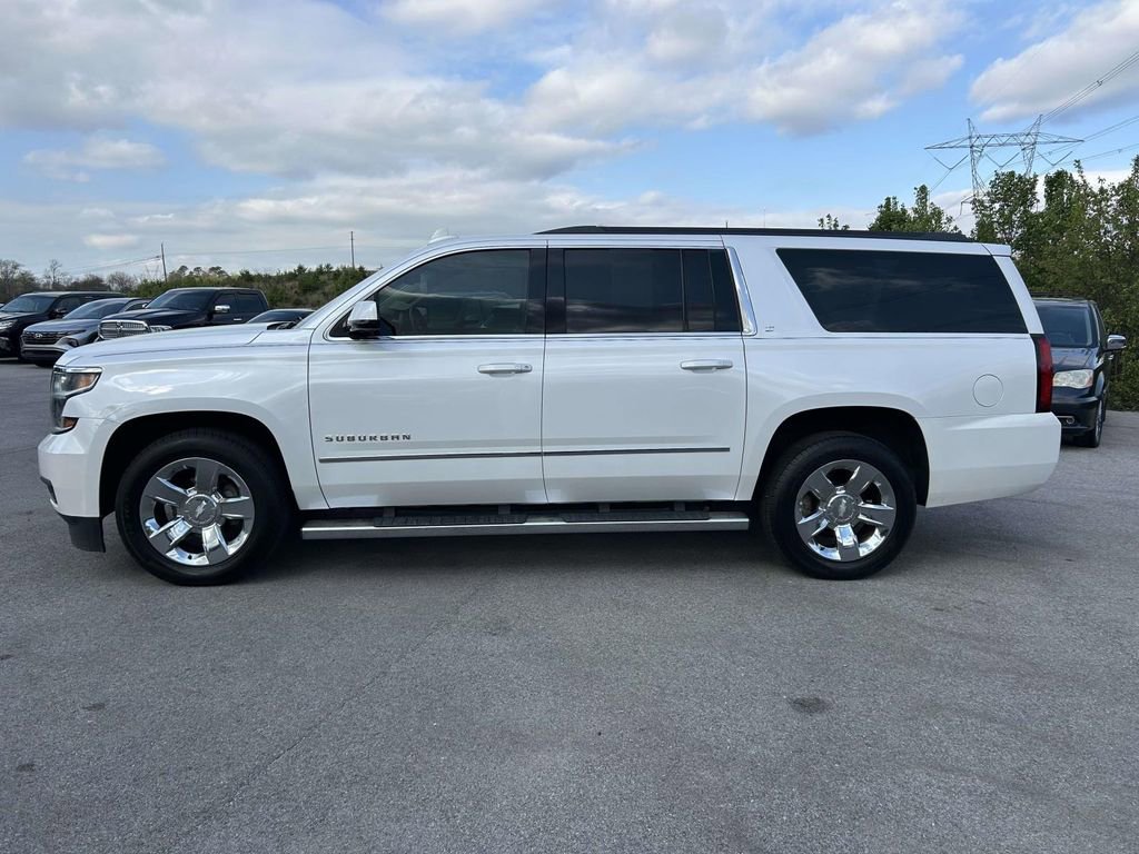 Used 2016 Chevrolet Suburban LT w/ LT Signature Package image 6