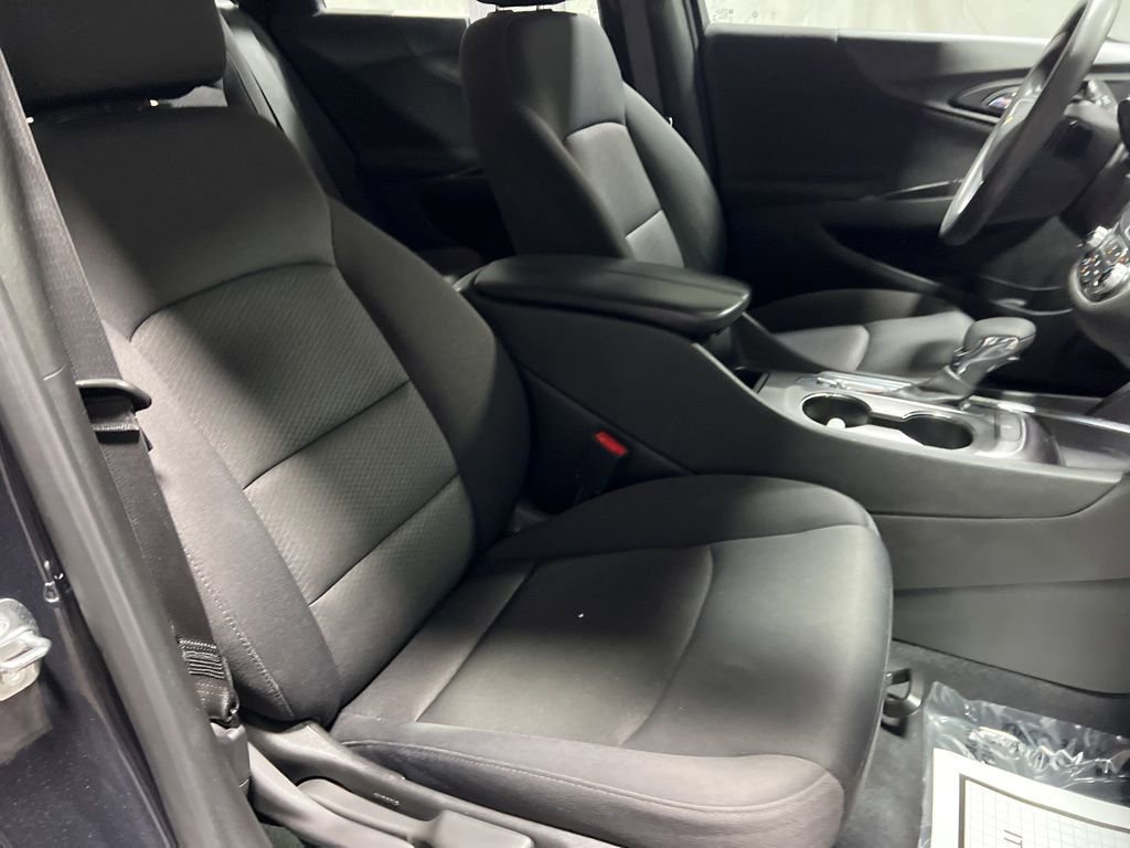 Used 2023 Chevrolet Malibu LT FWD image 9