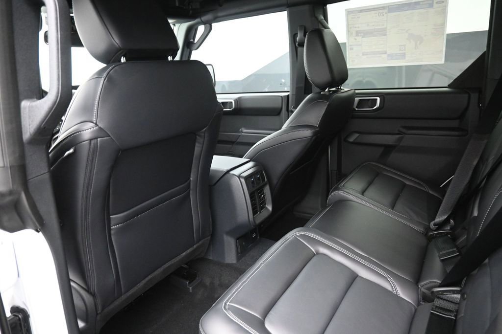 New 2026 Ford Bronco Outer Banks AWD/4WD image 2