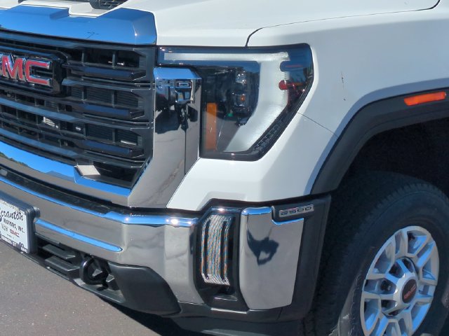 New 2026 GMC Sierra 2500 Pro w/ Convenience Package AWD/4WD image 9