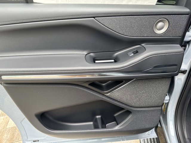 New 2026 Lincoln Navigator L Reserve w/ Jet Appearance Package image 15