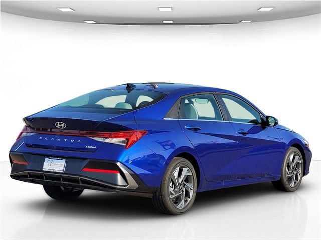 New 2026 Hyundai Elantra Limited image 11