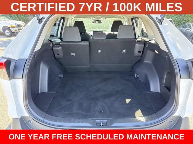Used 2025 Toyota RAV4 XLE AWD/4WD image 12
