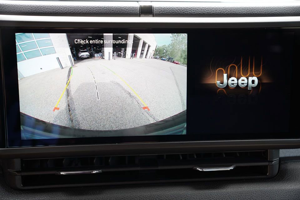 Certified 2024 Jeep Wrangler Sport S image 30