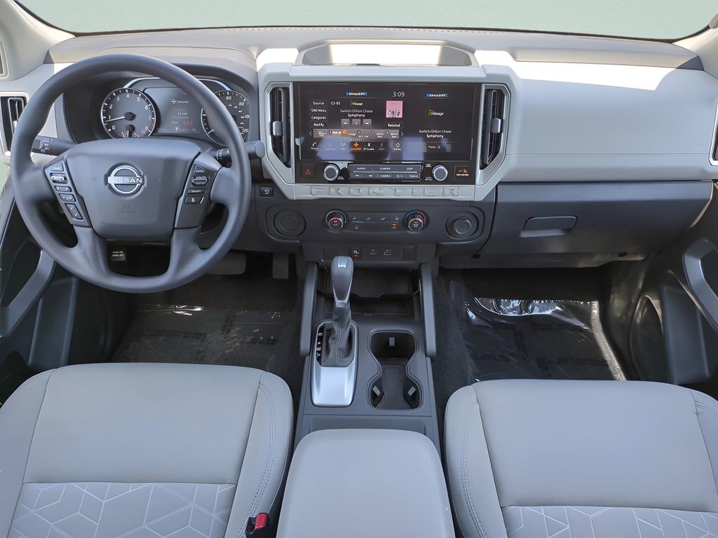 Used 2025 Nissan Frontier SV RWD image 15