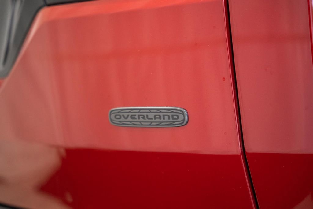 New 2026 Jeep Cherokee Overland image 8