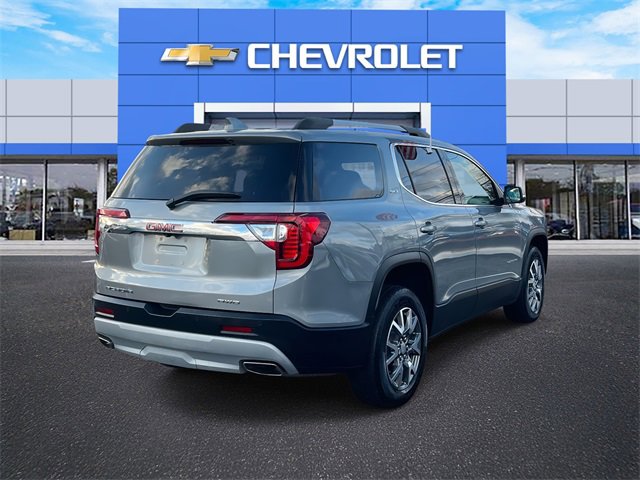 Used 2023 GMC Acadia SLT w/ Preferred Package image 7