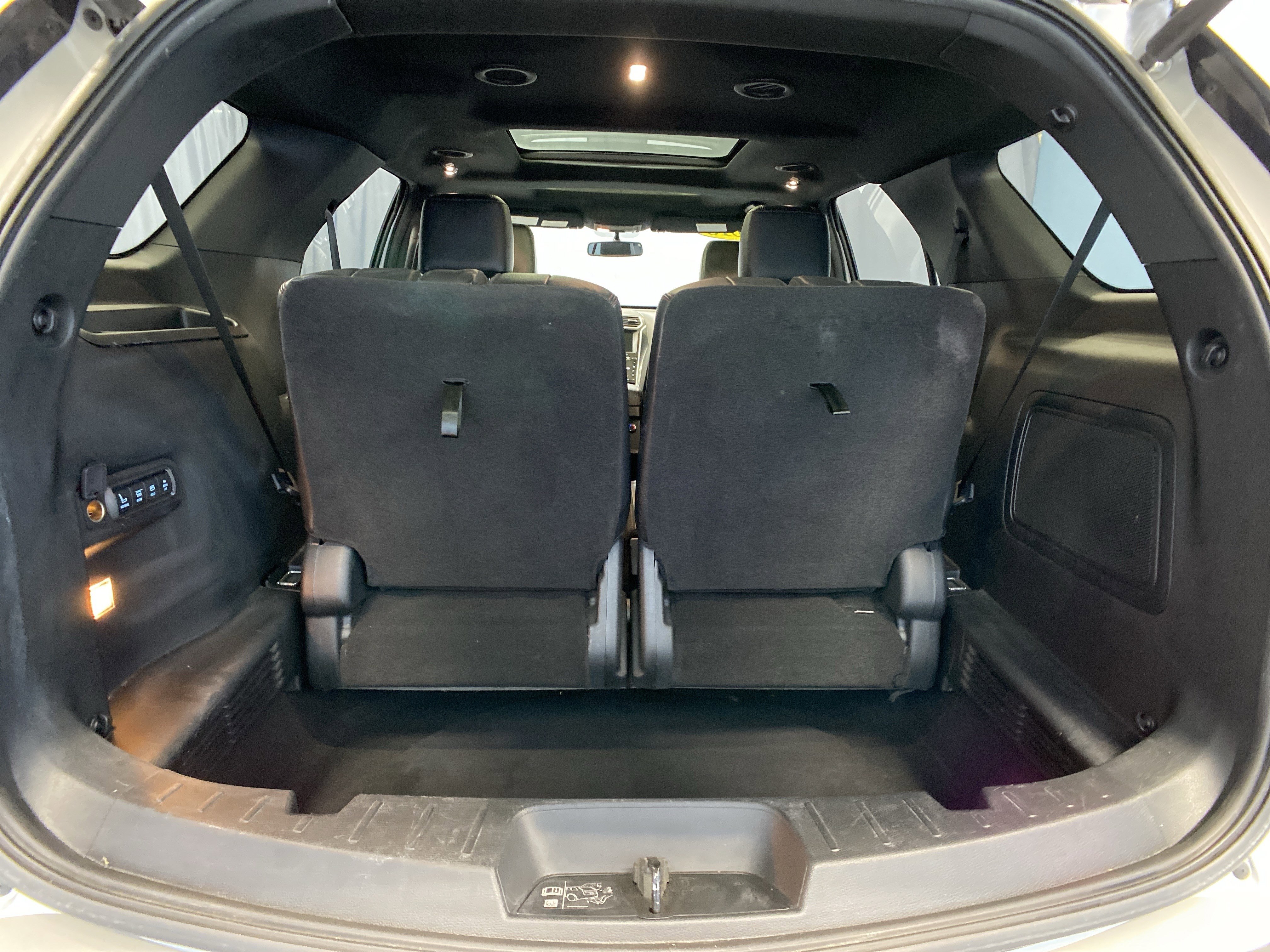 Used 2018 Ford Explorer Sport image 35