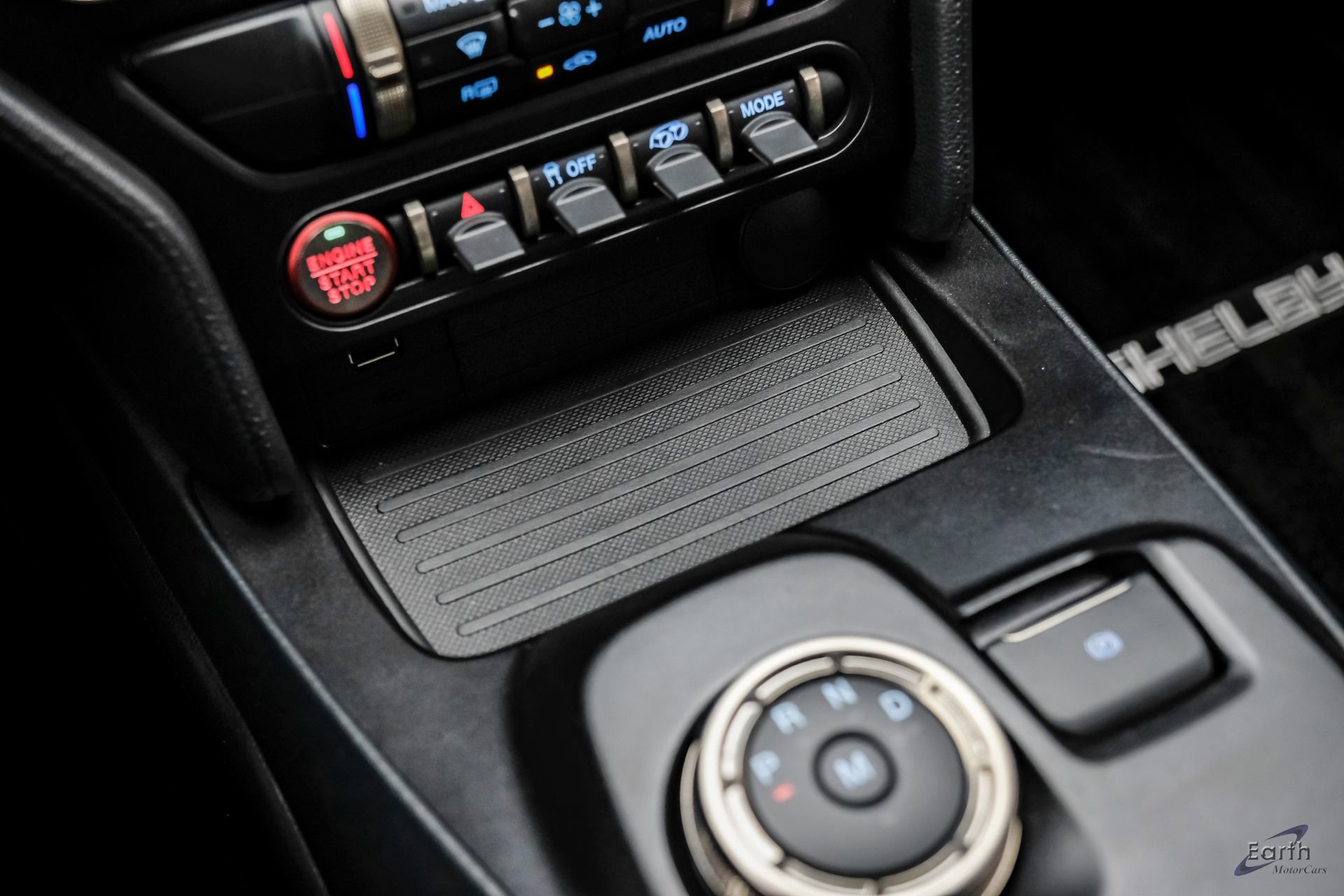 Used 2021 Ford Mustang Shelby GT500 w/ Carbon Fiber Track Pack RWD image 68