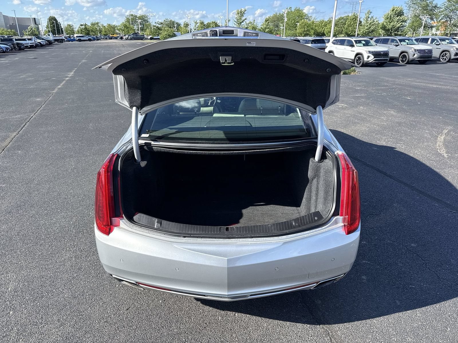 Used 2016 Cadillac XTS Luxury w/ Driver Awareness Package AWD/4WD image 24