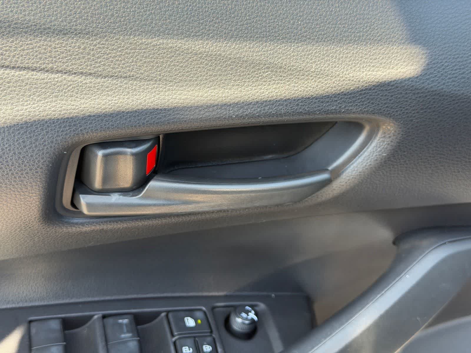 Used 2022 Toyota Corolla LE w/ Carpet Mat Package (TMS) FWD image 16