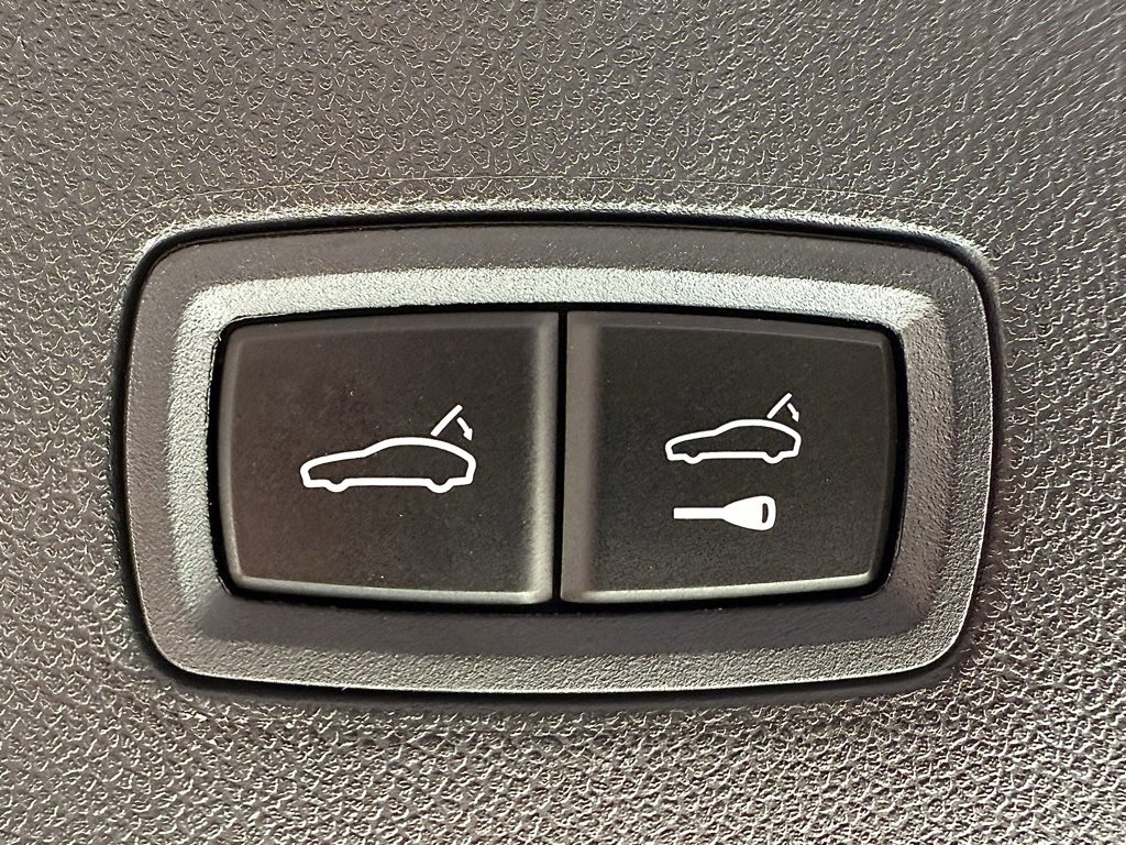 New 2026 Porsche Cayenne Coupe image 26