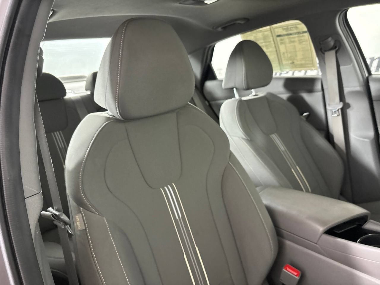Used 2024 Hyundai Elantra SEL w/ Convenience Package FWD image 29