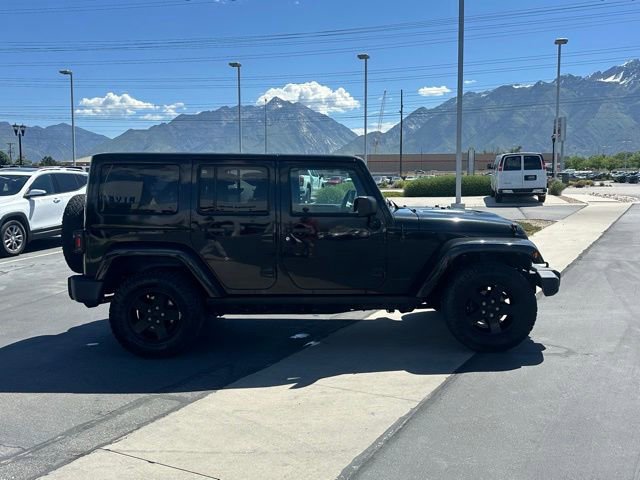 Used 2015 Jeep Wrangler Unlimited Sahara AWD/4WD image 26