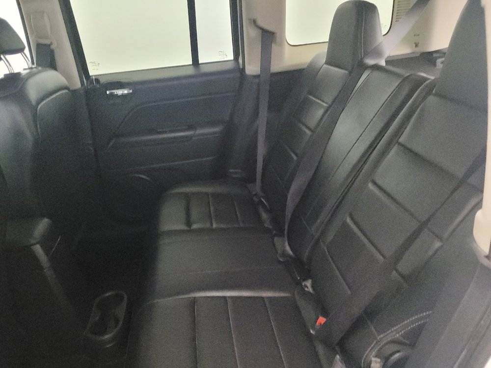 Used 2017 Jeep Patriot High Altitude AWD/4WD image 18