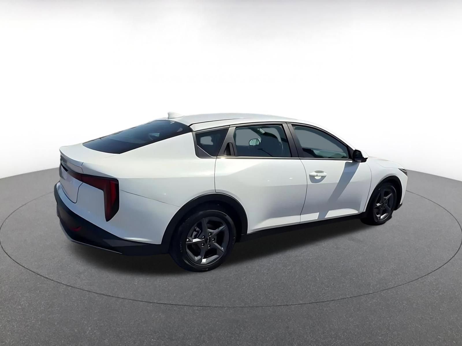 Used 2025 Kia K4 FWD image 14