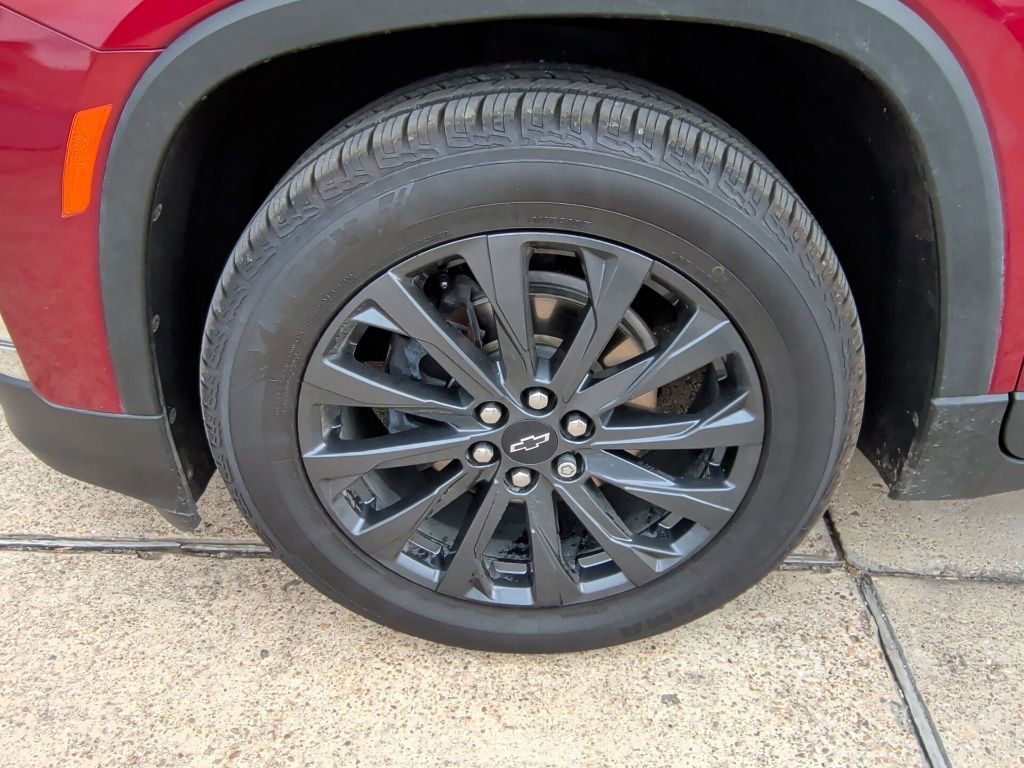 Used 2022 Chevrolet Traverse RS image 50
