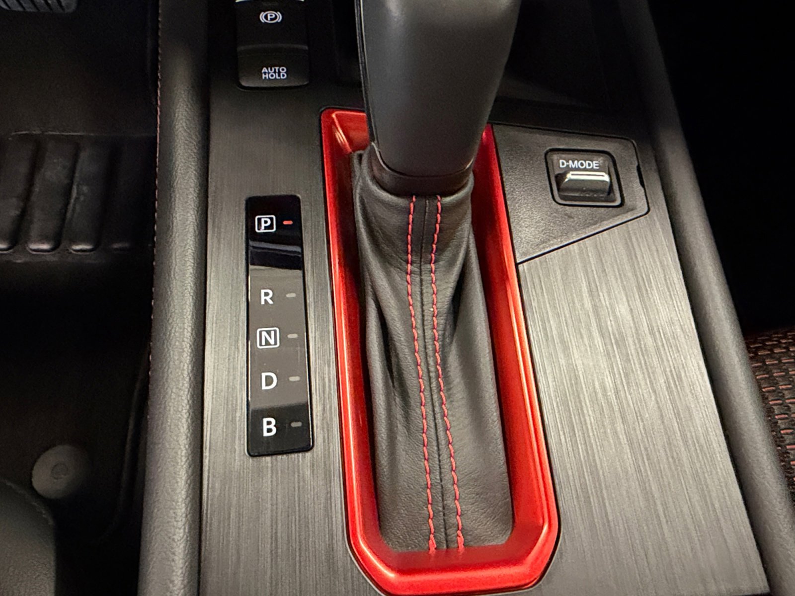 Used 2025 Nissan Kicks SR FWD image 21