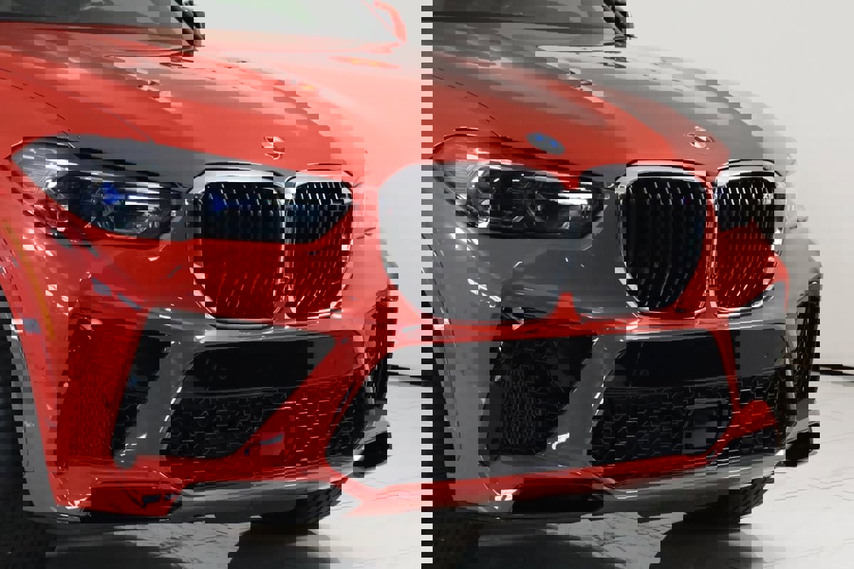 Used 2022 BMW X5 M w/ Executive Package image 34