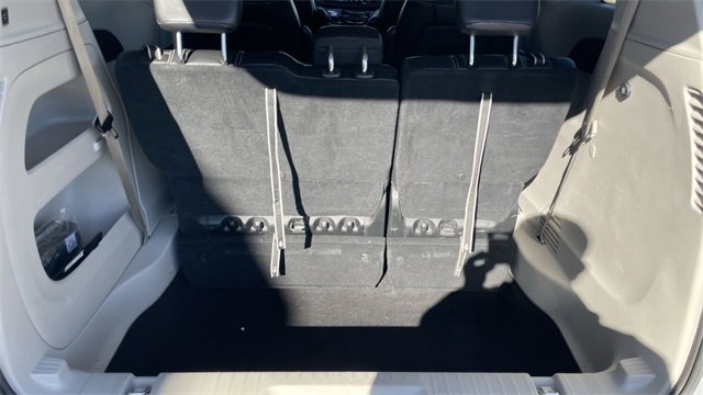 Used 2024 Chrysler Pacifica Touring-L image 23