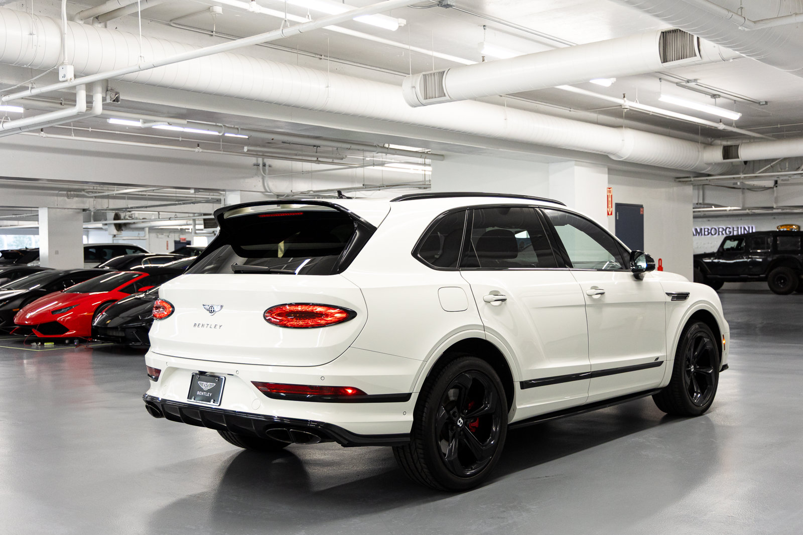 Used 2023 Bentley Bentayga AWD/4WD image 6