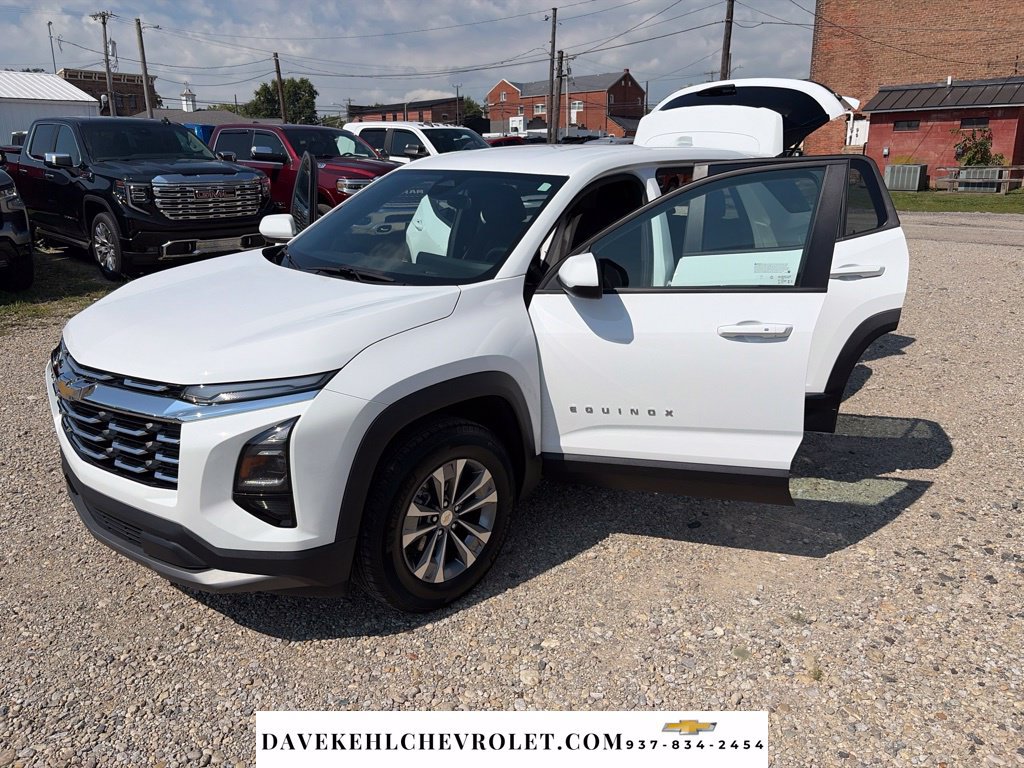 Used 2025 Chevrolet Equinox LT AWD/4WD image 23