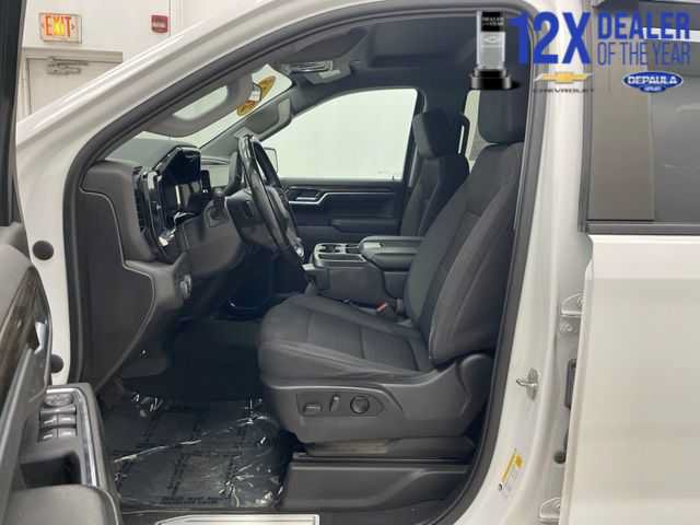 Used 2023 Chevrolet Silverado 1500 LT w/ Z71 Off-Road Package AWD/4WD image 9