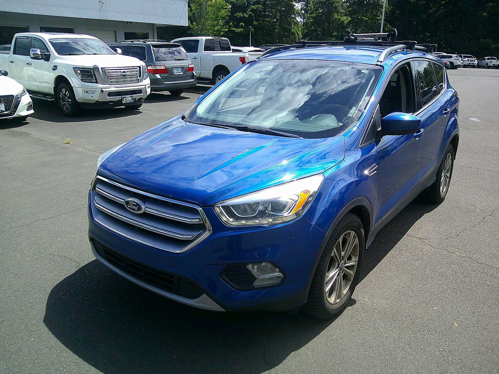Used 2017 Ford Escape SE w/ Equipment Group 201A FWD image 1
