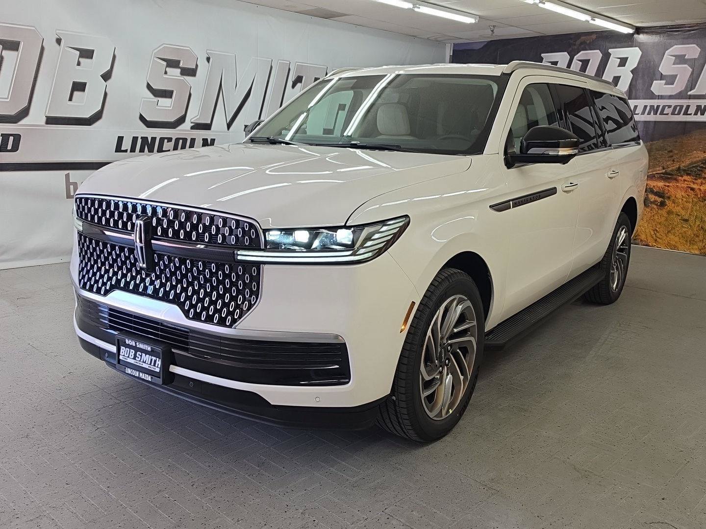 New 2027 Lincoln Navigator L Premier AWD/4WD image 17