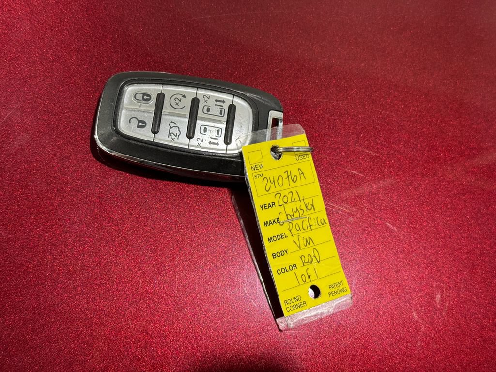 Used 2021 Chrysler Pacifica Touring w/ S Appearance Package FWD image 42