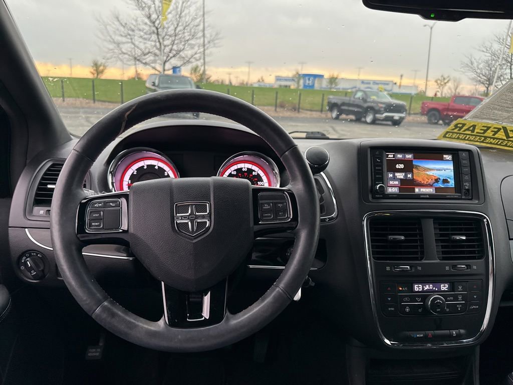 Used 2017 Dodge Grand Caravan SXT w/ Driver Convenience Group image 24