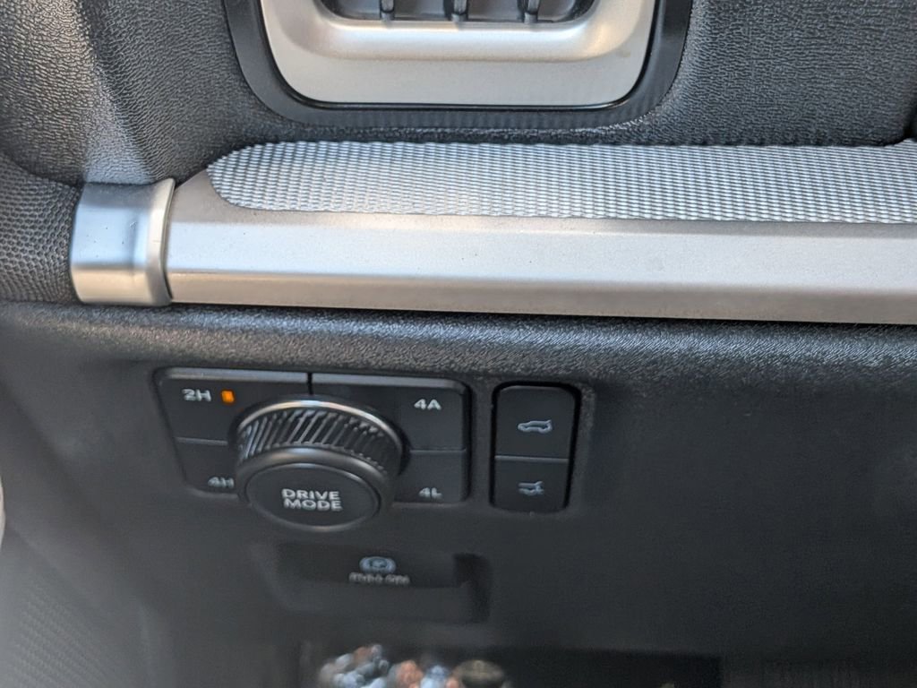 Used 2025 Ford Expedition Active image 25