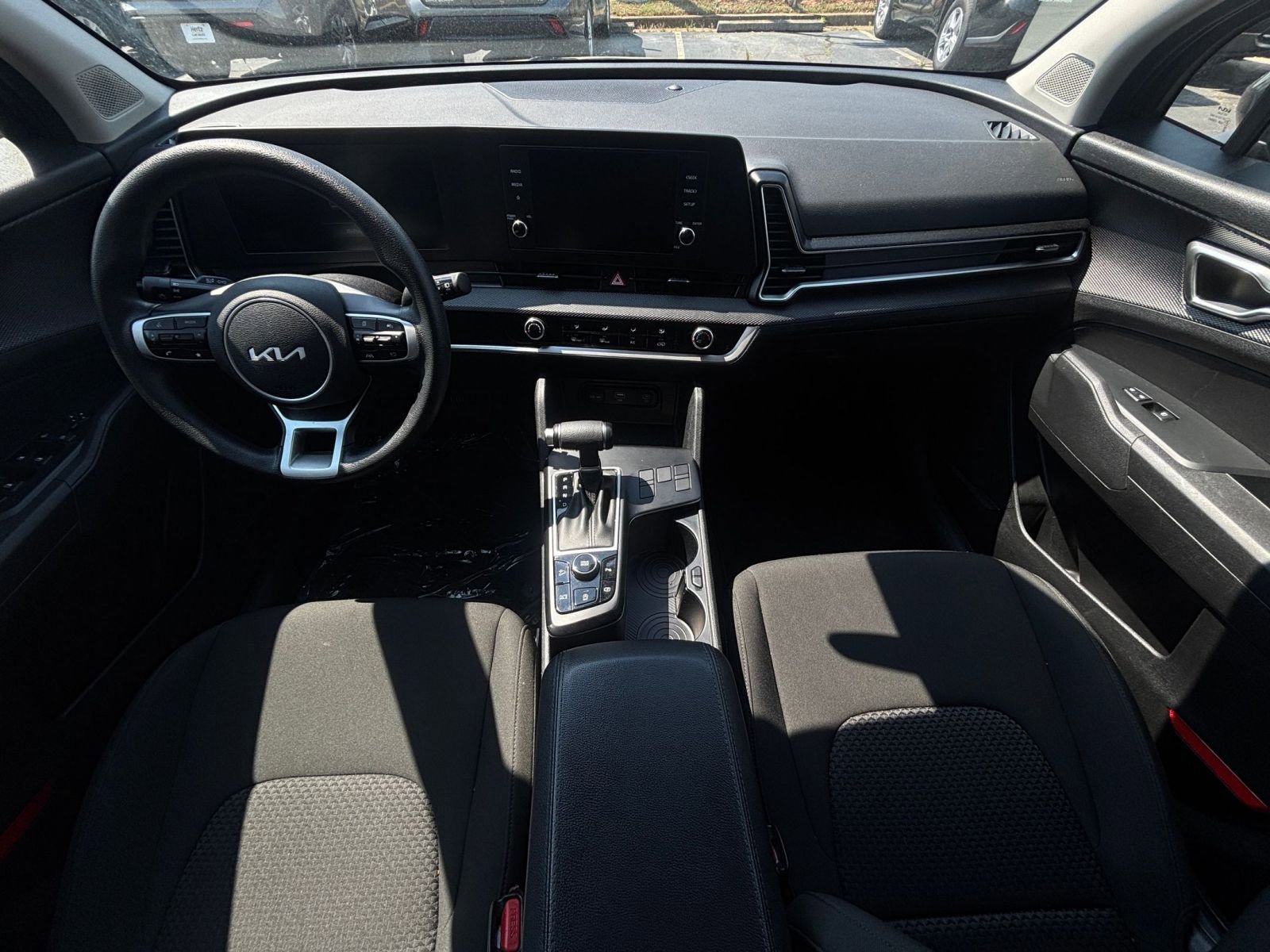 Used 2025 Kia Sportage LX image 32