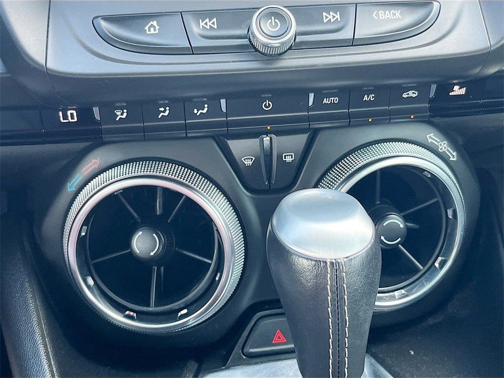 Used 2021 Chevrolet Camaro LT w/ RS Package image 15