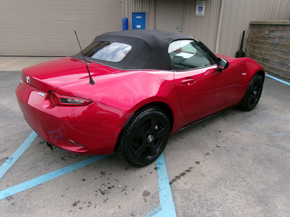 Used 2016 MAZDA MX-5 Miata Sport RWD image 5