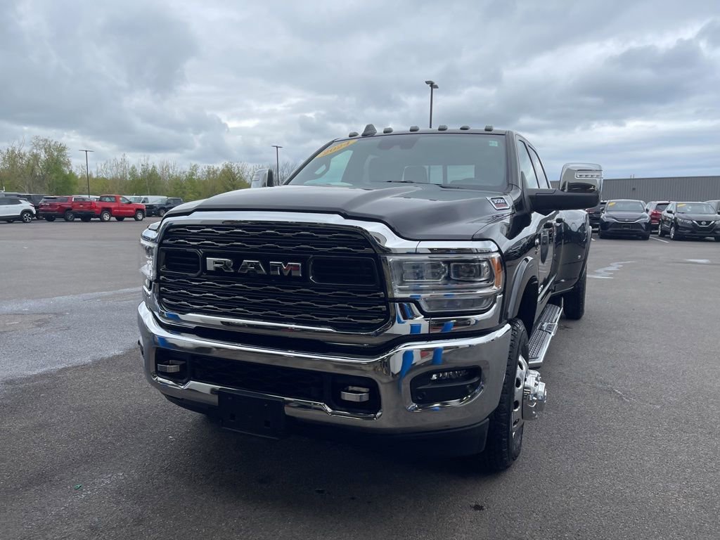 Used 2024 RAM 3500 Limited AWD/4WD image 3