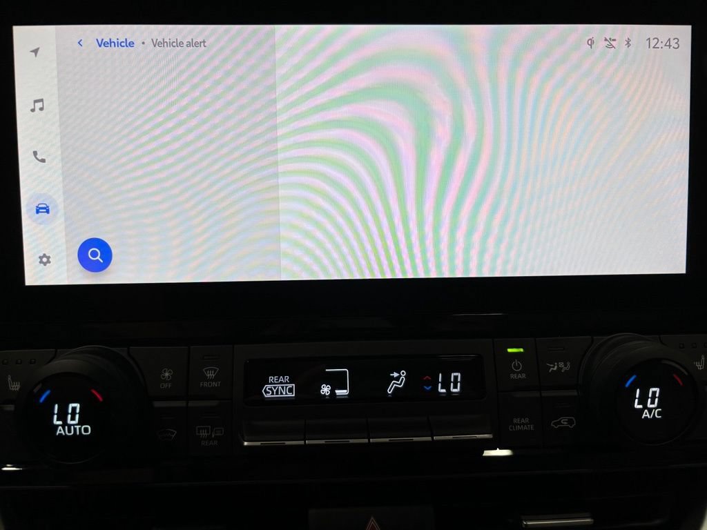Used 2025 Toyota Grand Highlander AWD image 34