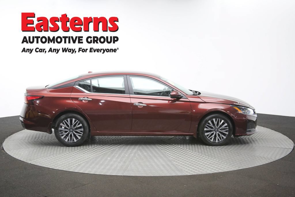 Used 2023 Nissan Altima 2.5 SV FWD image 44