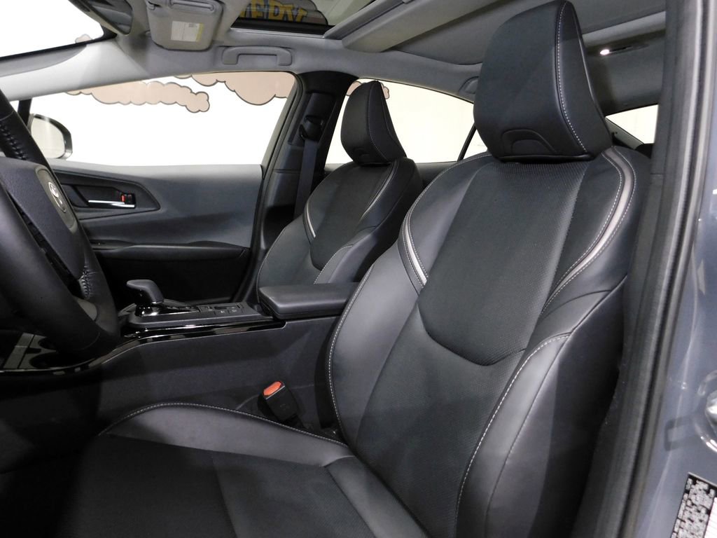 Used 2024 Toyota Prius XLE image 38